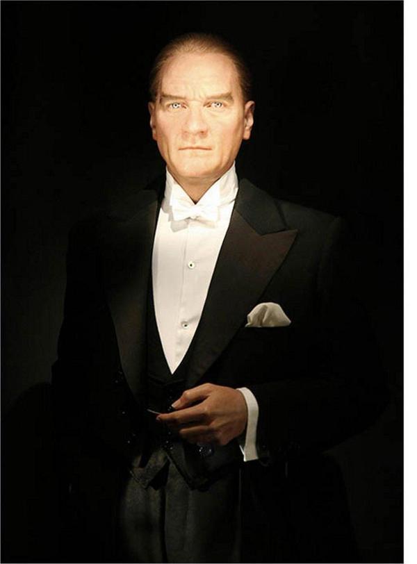 Bedeko Ahşap Tablo Mustafa Kemal Atatürk - Image 1