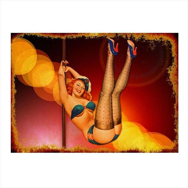 Bedeko Halat Ve Pin Up Kızı Tasarım Ahşap Tablo - Image 1