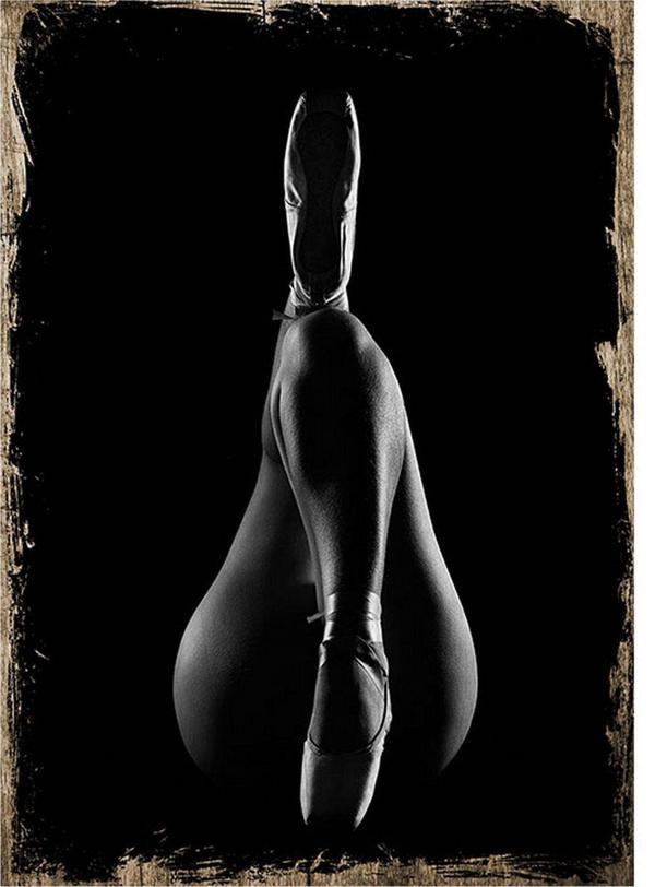 Bedeko Kadın Bacakları Tasarım Ahşap Tablo - Image 1