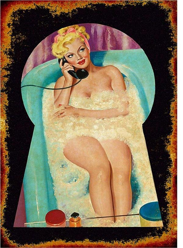 Bedeko Duşta Telefonla Konuşan Pin Up Kızı Mdf Poster - Image 1