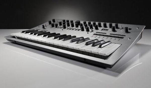 minilogue Polyphonic Analogue Synthesizer - Image 1