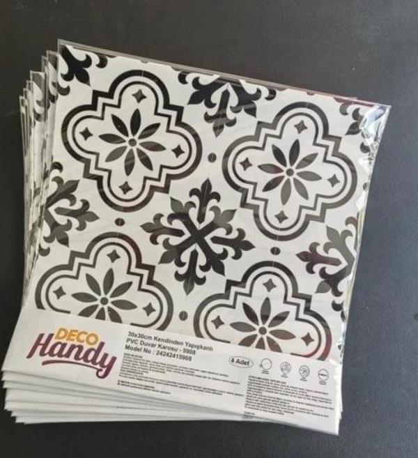 DecoHandy  Pvc Duvar Karosu 30x30cm 4'lü Paket - Siyah Beyaz Çini Desen  0,36m2 - Image 1