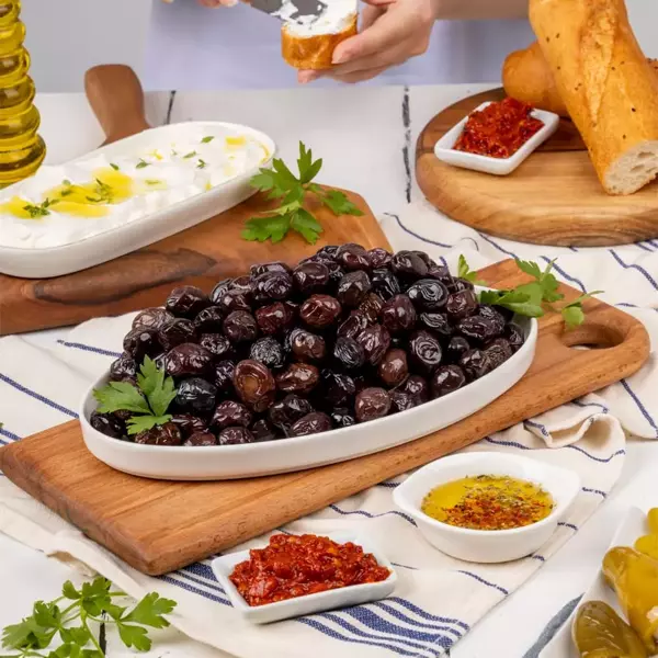 Yöre Gemlik Mega Siyah Zeytin (231-260 Kalibre) 1000 Gr - Image 1