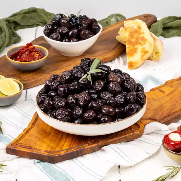 Yöre Gemlik Şah Siyah Zeytin (201-230 Kalibre) 1000 Gr - Image 1