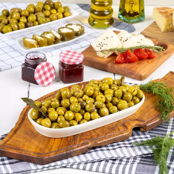 Yöre Hatay Halhalı Taş Kırma Yeşil Zeytin 2 Kg - Image 1