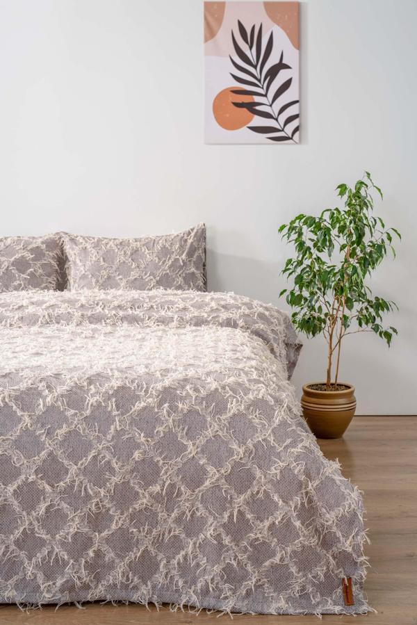 Ferly Püsküllü Gri Çift Kişilik Jakarlı Deluxe Uyku Seti 3 Parça Yatak Örtüsü Seti - Image 1