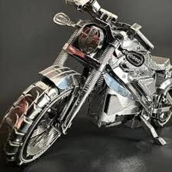 AVANGERS ELEKTRİKLİ MOTORSİKLET 3D Metal Maket Bulmaca Puzzle modeli kitleri DIY 14+ Yaş 82+ parça - Image 1