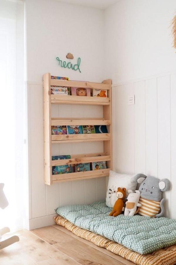Duman Doğal Masif Ahşap Montessori Kitaplık - Image 1