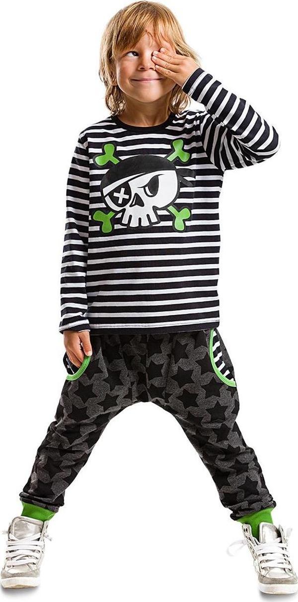 Korsan Kafa Çizgili Erkek Çocuk Kışlık T-shirt Pantolon Takım - Image 1