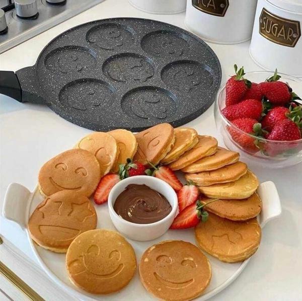 Eda granit pankek tava 28 cm gülen yüz emojili pankek tavası - Image 1