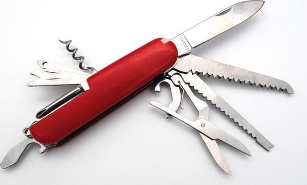 Valkyrie 11 Fonksiyonlu İsviçre Outdoor Kamp Cep Çakısı - Image 1