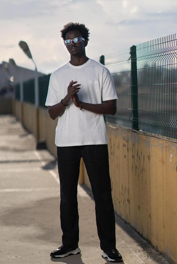 Bisiklet Yaka Havlu Kumaş Yarı Oversize (Hafif Geniş Model) T-shirt - Image 1