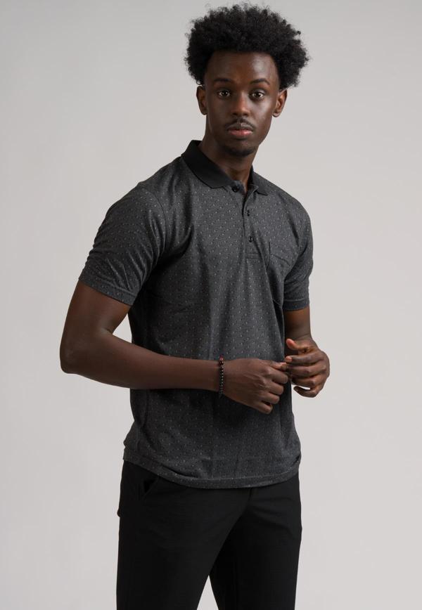 Regular Fit Yakalı Ve Cepli Desenli Erkek Klasik T-shirt - Image 1