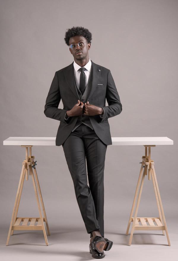 Carutte Slimfit Sivri Yaka Çift Pileli Dokulu Kumaş Yelek Kombinli Takım Elbise - Image 1