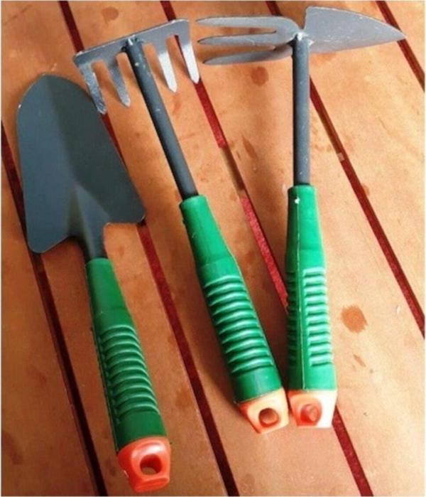 WUVERA Bahçe Bitki Düzenleme Seti 3 Parça Çapa Kürek Tırmık Bahçe Alet Seti - Image 1