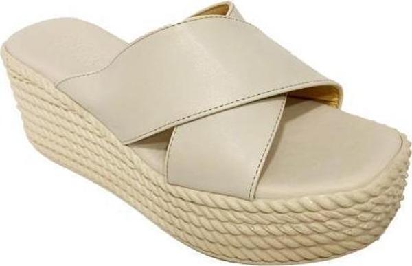 Shoes 814-24 Deri Trend Fashıon Dolgu Topuklu  Kadın Terlik - Image 1