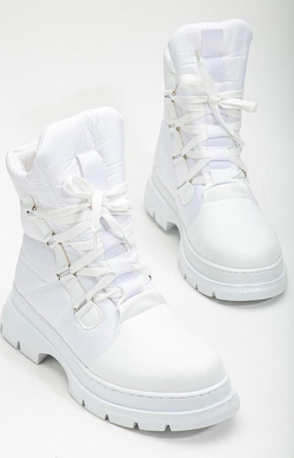 Tonny Black Kadın Beyaz Kalın Termo Taban Bağcıklı Kar Botu - Image 1