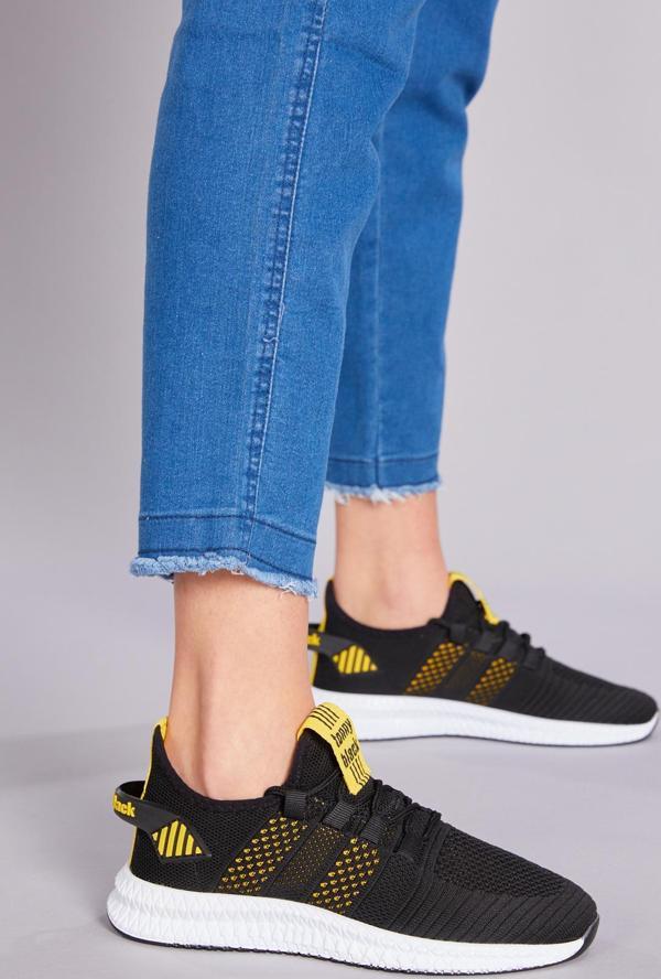 Tonny Black Unisex Siyah Sarı Rahat Kalıp Yanı Şerit Deseli Bağcıklı Spor Ayakkabı - Image 1