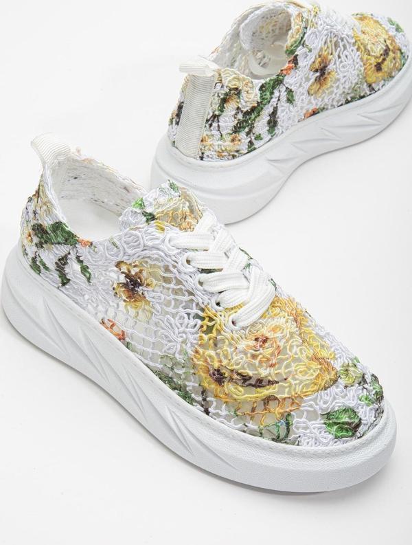 Tonny Black Kadın Sarı Rahat Kalıp Desenli Kalın Taban Bağcıklı Spor Ayakkabı - Image 1