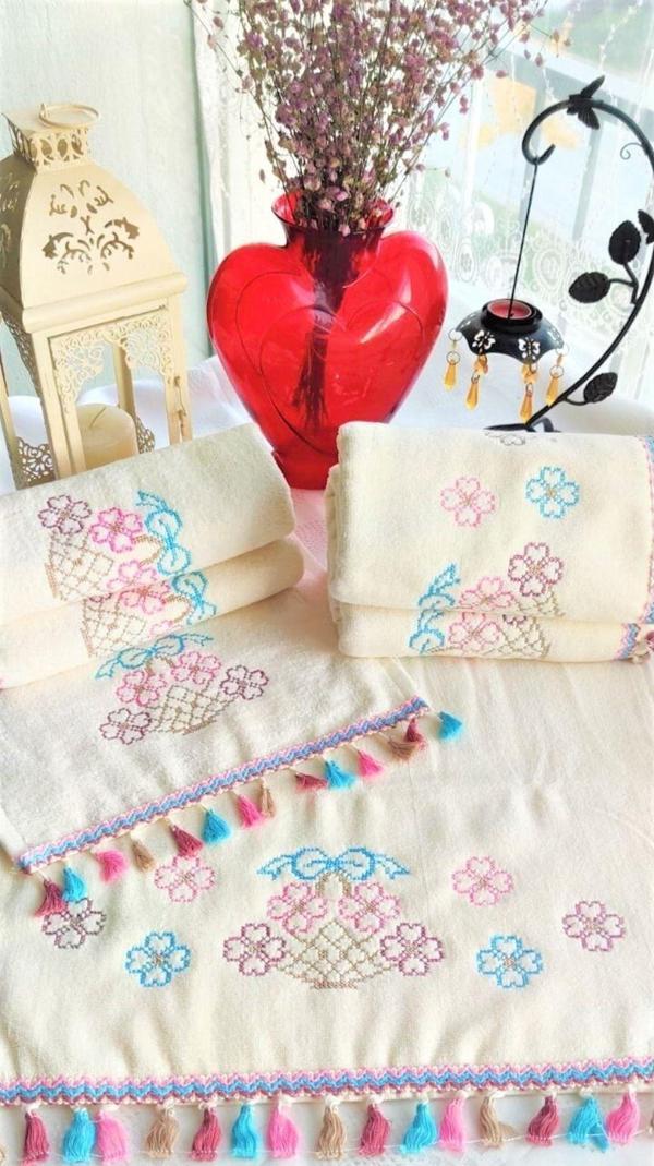 Z&N Style Annem Çeyizlik Kanaviçe Desenli Püsküllü Kadife Mutfak-El Seti (50X90 3 Adet 30X50 3 Adet) 6'Lı Set - Image 1