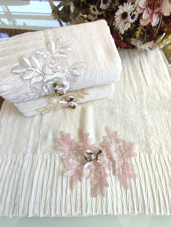 Z&N Style Annem Çeyizlik 50X90 Cm. Piliseli Özel Kadife Doku El&Yüz 3'Lü Lüks Havlu Seti - Image 1