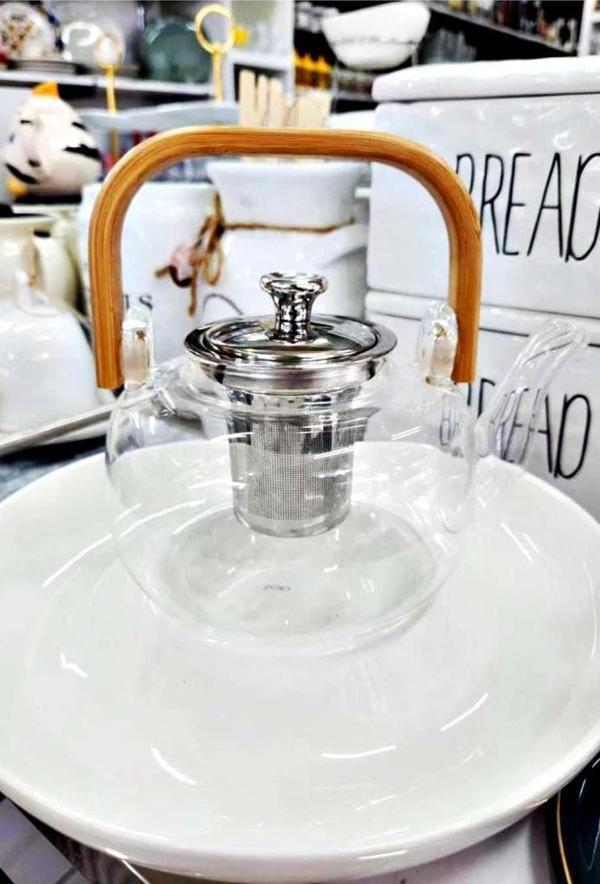 Ateşe Dayanıklı Çelik Süzgeçli Ahşap Saplı Lüx Cam Demlik 800ML-20812 - Image 1