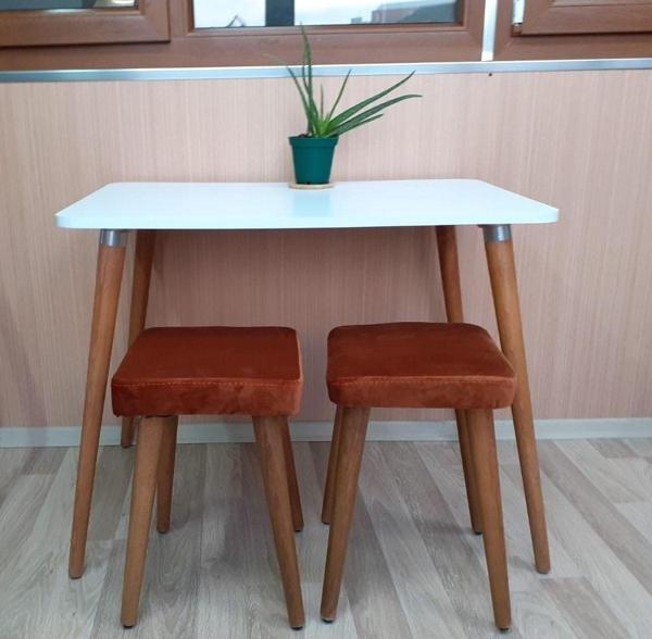 Depolife Ahşap Gürgen Ayaklı 2 Tabureli Mutfak Yemek Masa Takımı 2 Tabure 1 Masa Seti 60X90 Masa Seti - Image 1