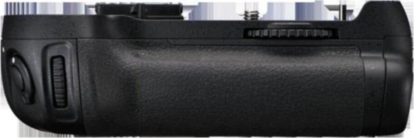 Nikon Mb-D12 Multi-Power Battery Pack - Image 1