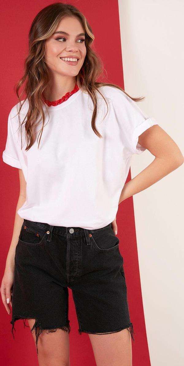 Lela Oversize % 100 Pamuk Bisiklet Yaka Basic Bayan T Shirt 5864489 BEYAZ - Image 1