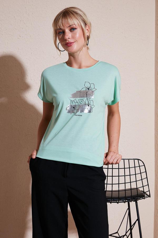 Lela Baskılı Bisiklet Yaka Regular Fit Bayan T Shirt 6671005 MİNT - Image 1