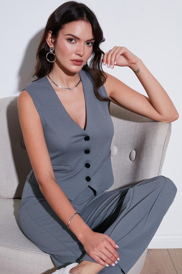 Lela Streç Fitted Fit V Yaka Düğmeli Bayan Yelek 5865971 FÜME - Image 1