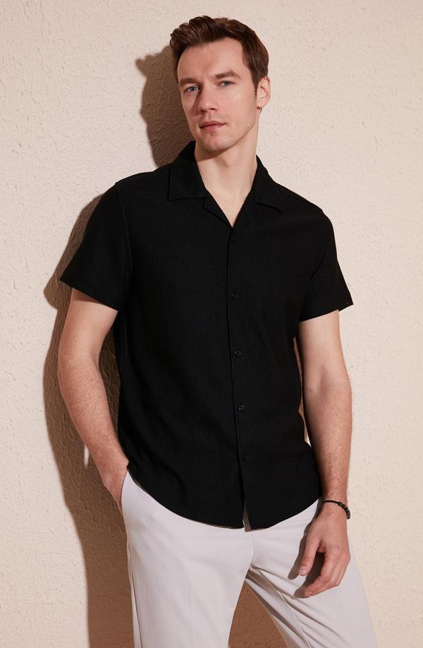 Buratti Pamuk Karışımlı Apaş Yaka Kısa Kollu Regular Fit Erkek Gömlek CF24S115882 SİYAH - Image 1