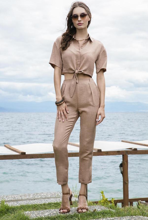 Lela Keten Görünümlü Bağlamalı Kısa Kollu Crop Bayan Gömlek 611AU007 CAMEL - Image 1