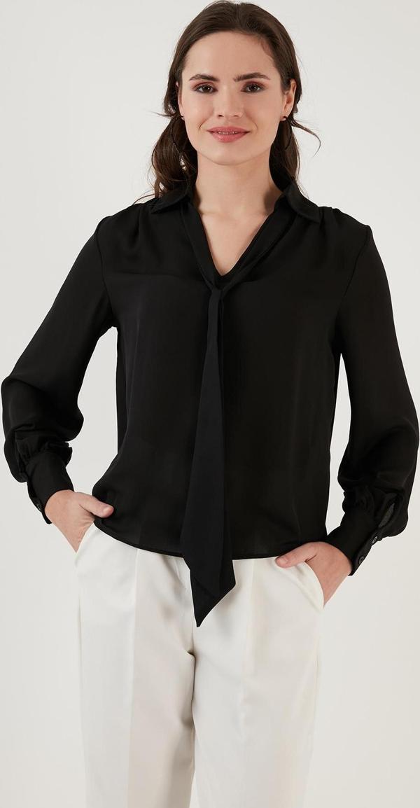 Lela Bağlama Detaylı V Yaka Şifon Bayan Gömlek 611BZ0047 SİYAH - Image 1