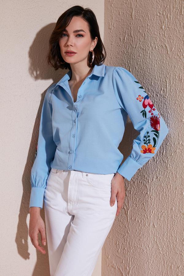 Lela Balon Kollu Çiçek Nakışlı Bayan Gömlek 611GO003 BEBE MAVİ - Image 1