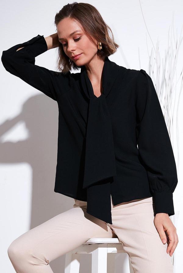 Lela Regular Fit Bağlama Detaylı V Yaka Bayan Gömlek 611GO0202 SİYAH - Image 1