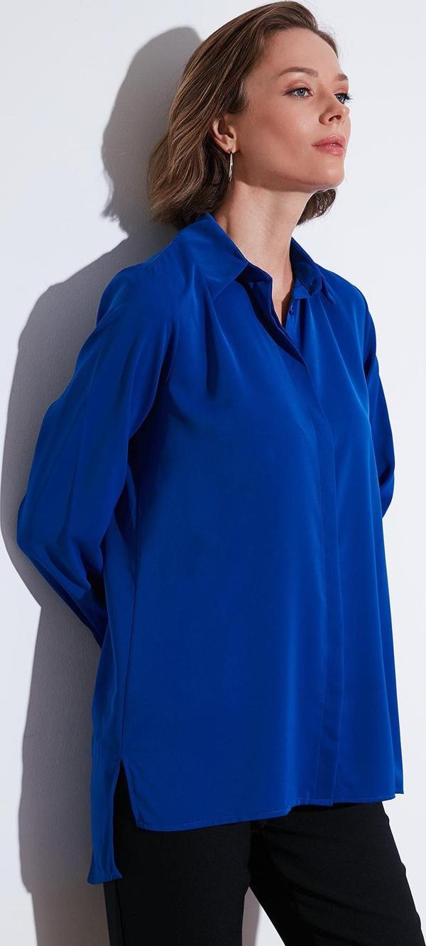 Lela Regular Fit Önü Kısa Arkası Uzun Düz Bayan Gömlek 611GO020 SAKS - Image 1