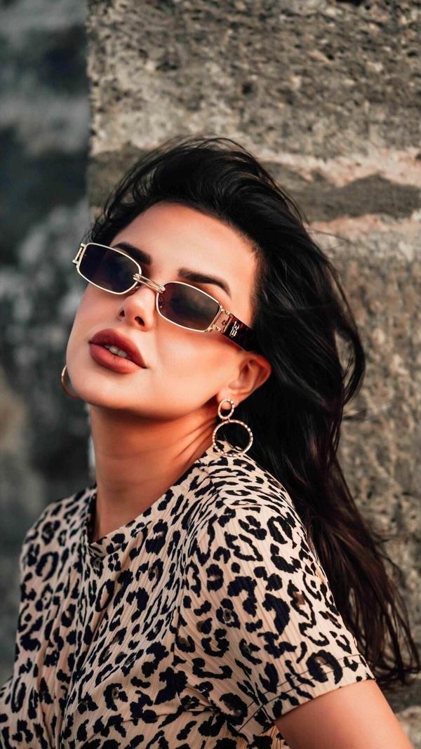 Angel Eyes Kadın Güneş Gözlüğü Dikdörtgen Gold Leopar Logolu Çerçeve Kahverengi Cam - Image 1