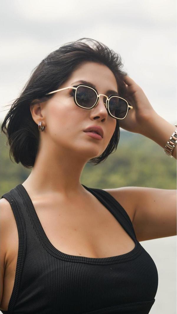 Angel Eyes Kadın Güneş Gözlüğü Köşeli Kare Siyah Çerçeve Siyah Cam - Image 1