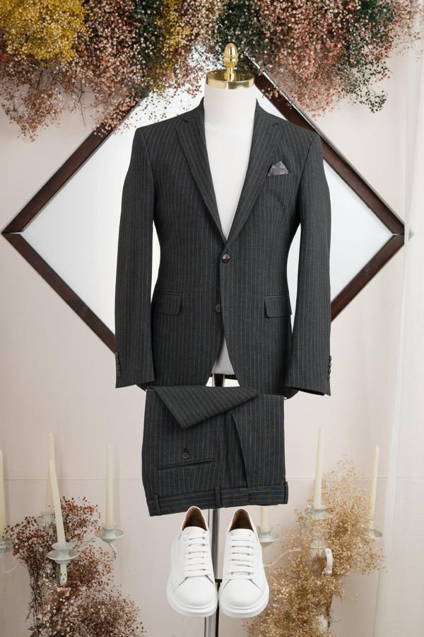 Slimfit Çizgili Mono Yaka Çift Yırtmaçlı Likralı Jogger Takım Elbise - Image 1