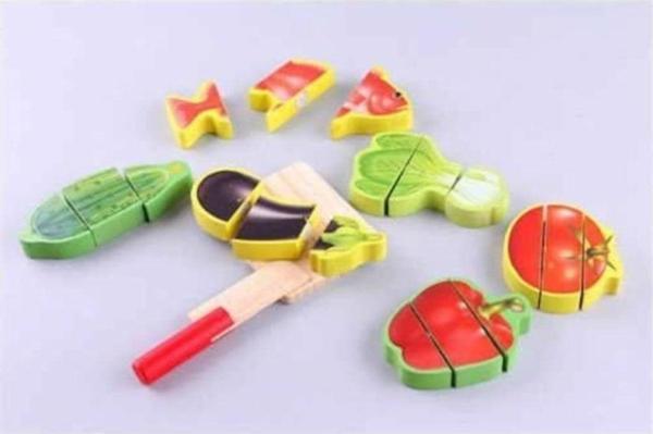Wooden Toys Büyük Boy Ahşap Oyuncak Meyve Sebze Kesme Oyunu Eğitim Seti - Image 1