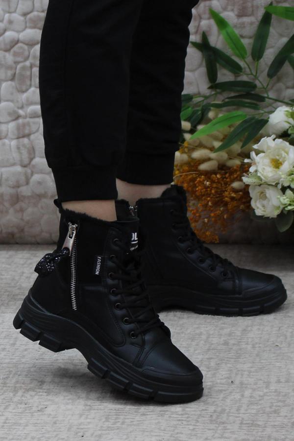 Mehmet Mete 5428 Fashıon Kaymaz Taban İçi Kürklü Kadın Bot - Image 1