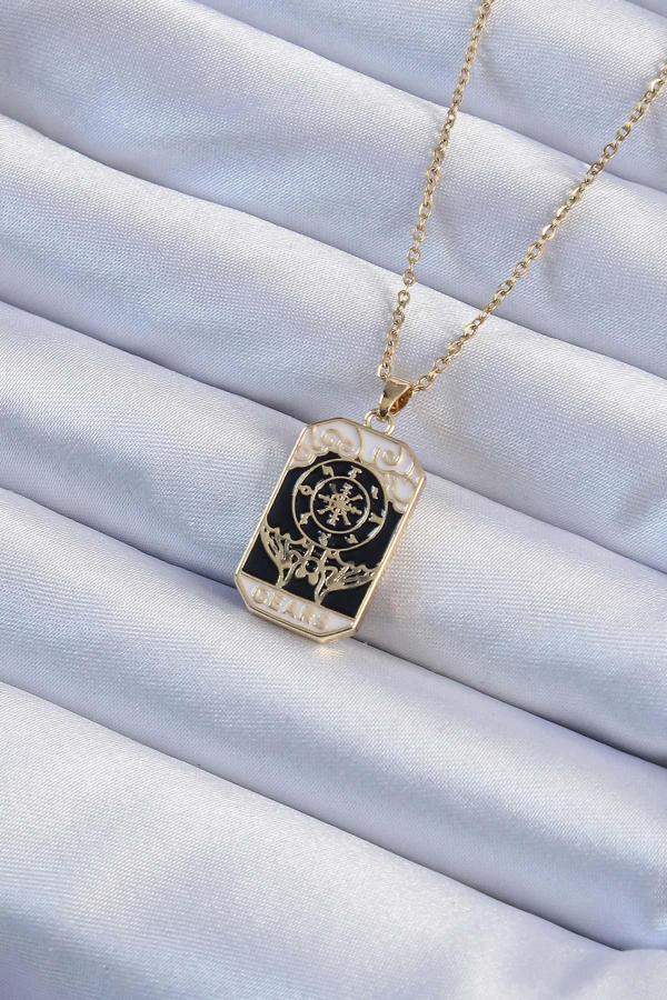 316L Çelik Zincir Altın Renk İşlemeli Siyah Mineli Tarot Kolye - TJ-BKO9236 - Image 1