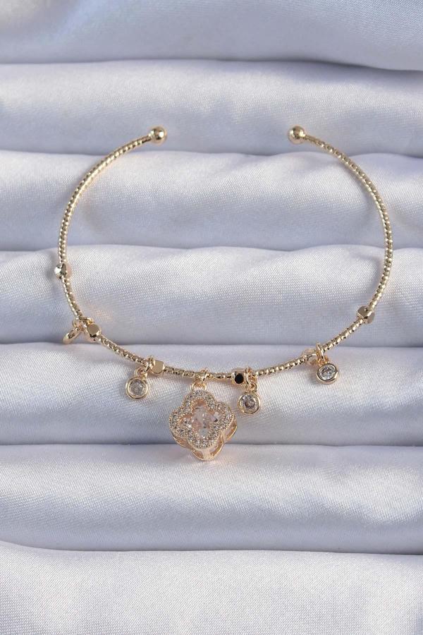 Pirinç Altın Renk Zirkon Taşlı Yonca Model Charm Bileklik - TJ-BB6327 - Image 1