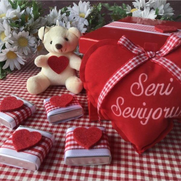 Melodi Çikolata Kırmızı Kutuda Çikolatalı Romantik Ayıcık, Sevgiliye Hediye, Sevgililer Günü, Doğum Günü - Image 1