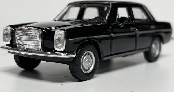Welly 1/36 Mercedes Benz 220 - Image 1