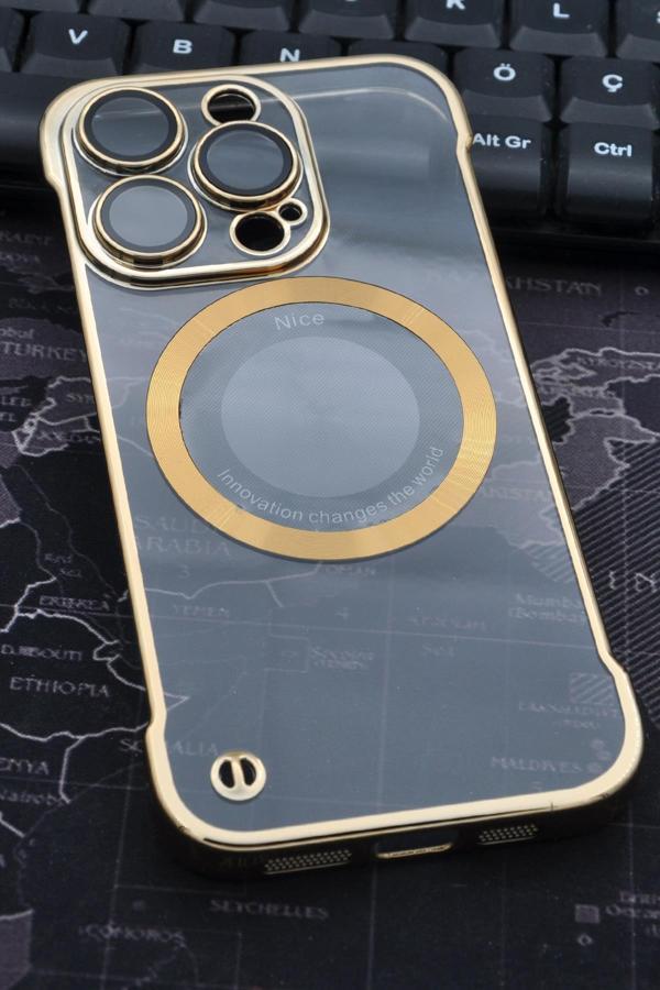 iPhone 14 Pro Uyumlu Altın Sarı Gold Renkli İnce Kenarlı Şeffaf Sert Kapak Kılıf - Image 1