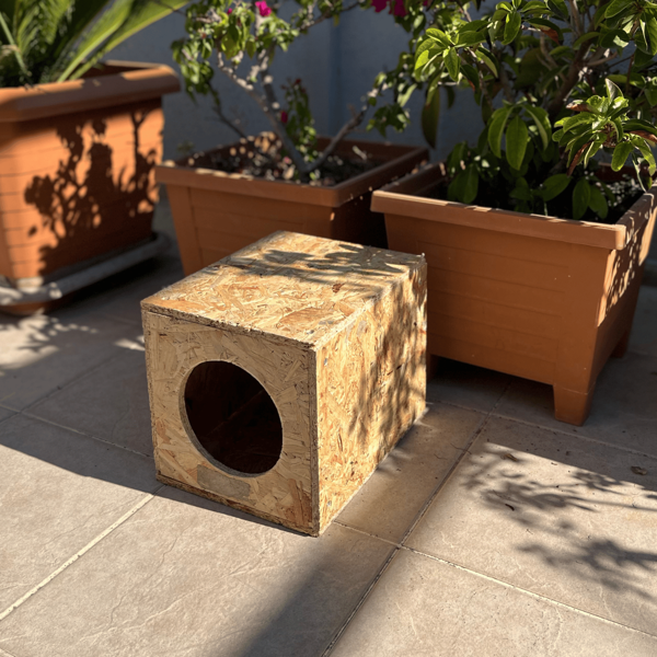 Reyo Kedi Evi Dış Ortam Uygun Ahşap Kedi Evi 34X27X24 cm - Image 1