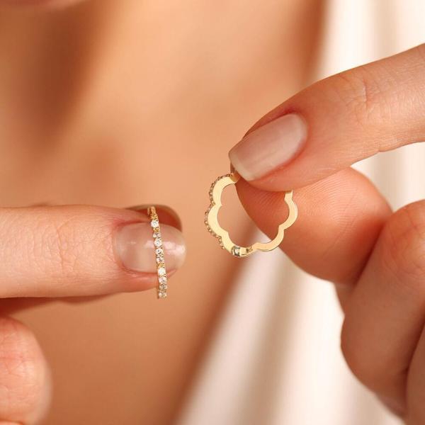 Altın Halka Küpe Papatya Formlu 1.5 cm - Image 1