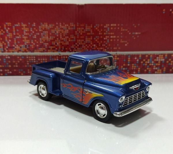 Kinsmart Pick-Up Alevli Stepside Chevy 1955 1:32 Ölçek - Image 1